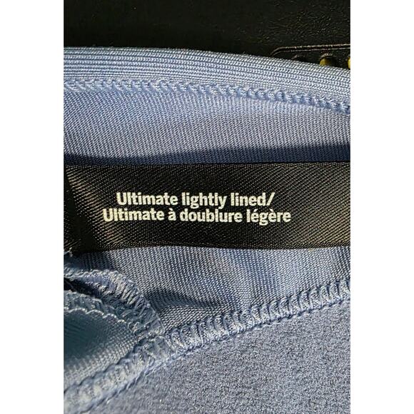 VICTORIA'S SECRET PINK snowflake Ultimate Lightly Lined Sports Bra Size Medium - Picture 4 of 6